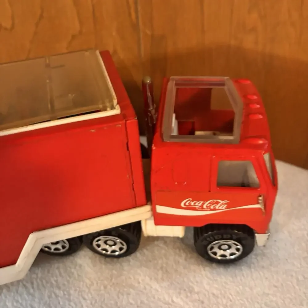 Vintage 1980 Buddy L Coca Cola Mack Delivery Truck Coke Bottles Vending Machine